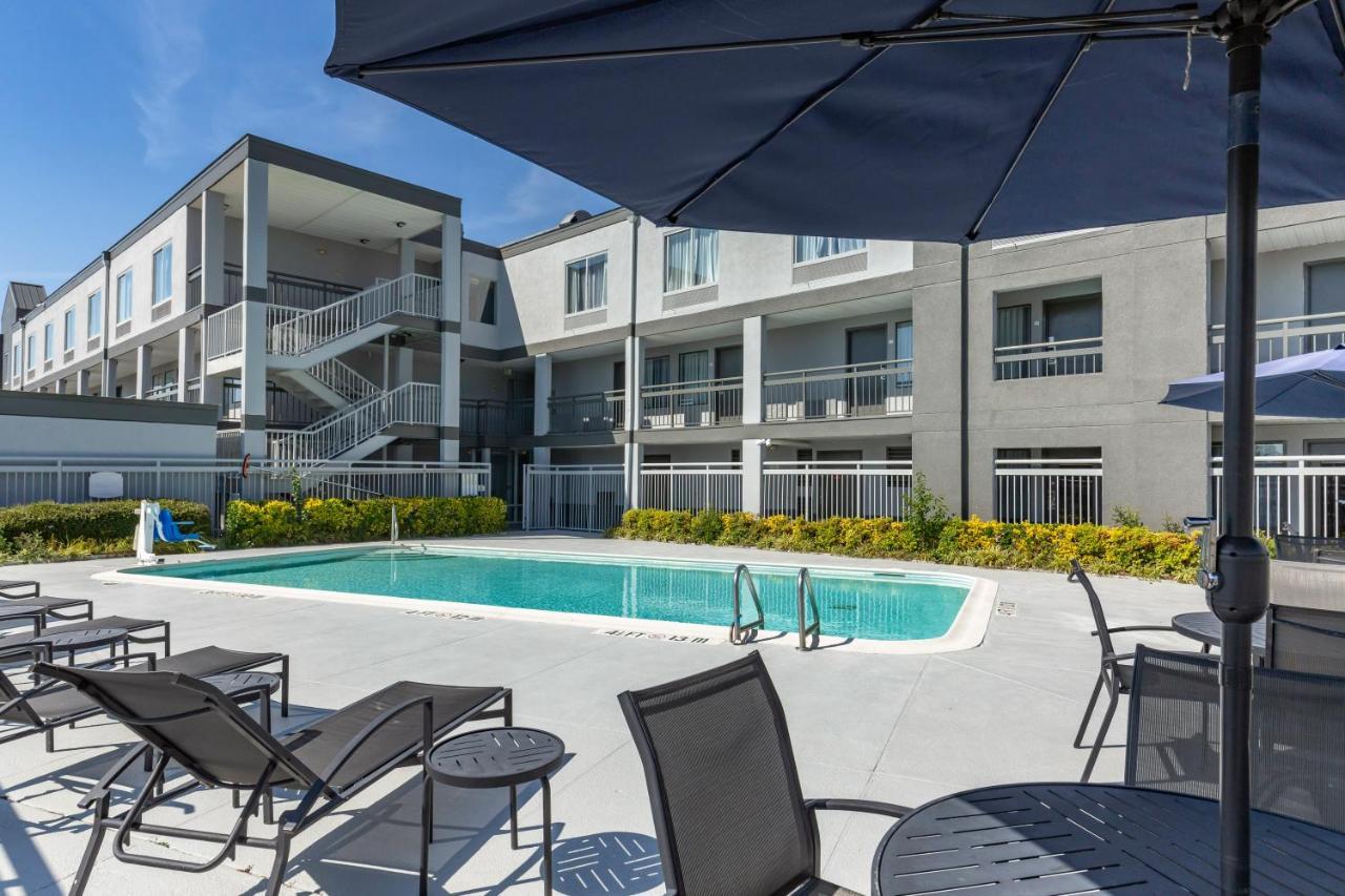 Quality Inn Fayetteville Near Fort Bragg Exterior foto