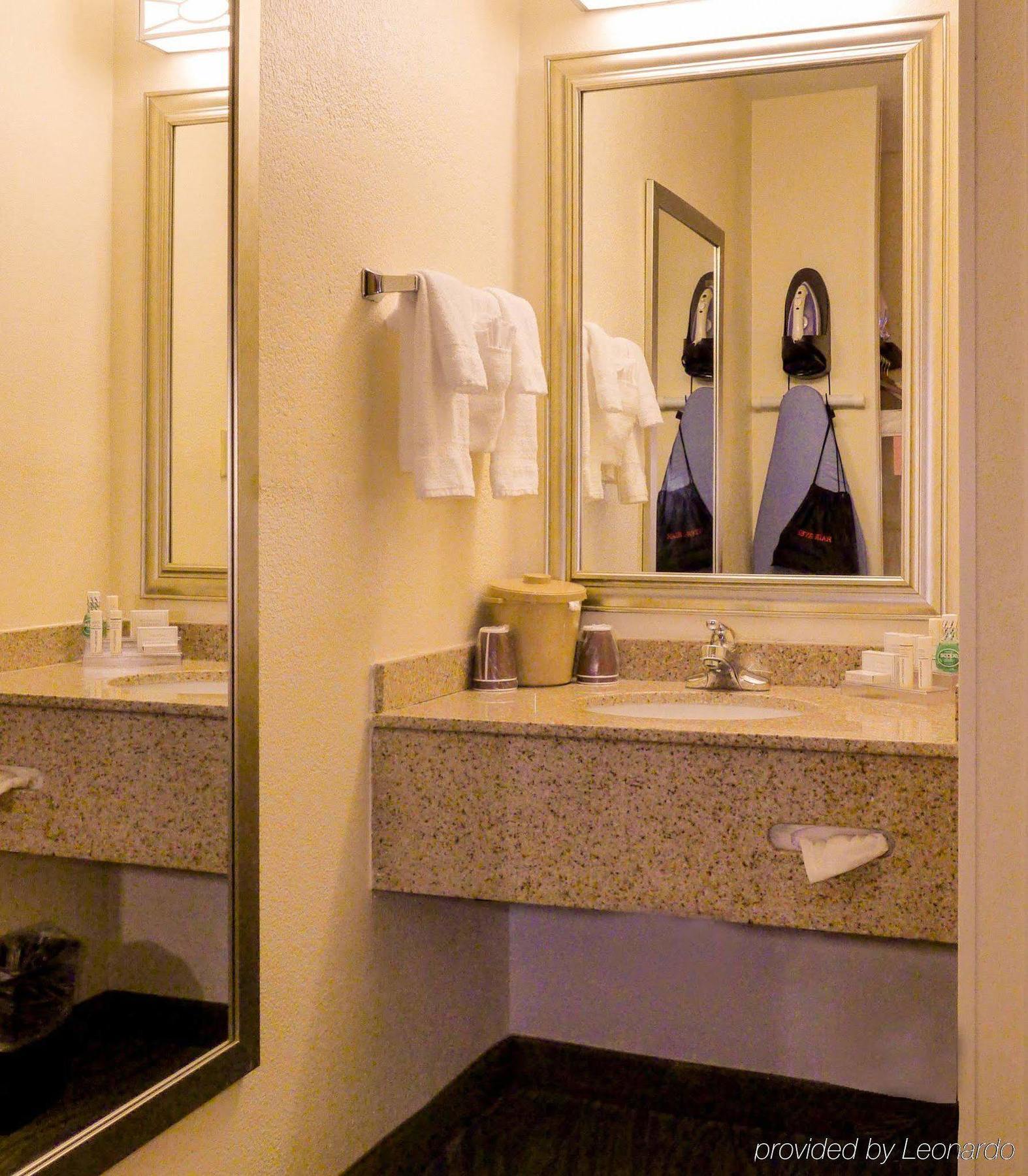 Quality Inn Fayetteville Near Fort Bragg Exterior foto